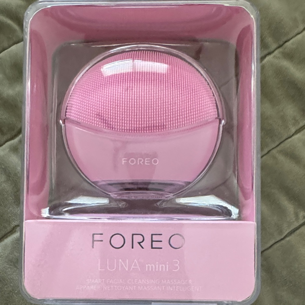 FOREO Luna Mini 3 in Pearl Pink